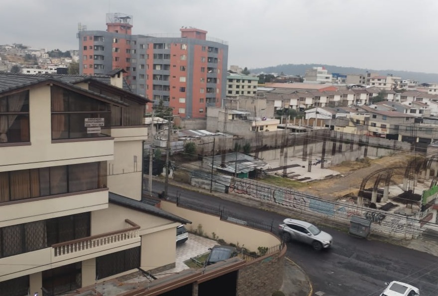 Se evidenciaron lluvias al norte de Quito. 