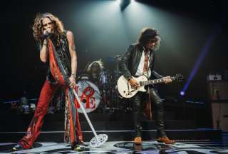 Aerosmith suspende sus conciertos por hemorragia de su vocalista