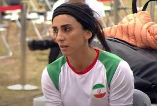 La atleta Elnaz Rekabi regresó a Irán y es recibida como una heroína