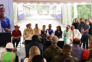 El presidente Daniel Noboa habló de la consulta popular en la entrega del puente sobre el Río Blanco.