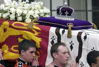 El féretro de la Reina Isabel II fue seputado en la Cripta Real en Windsor. 