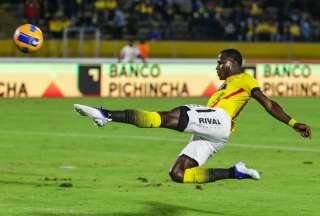 Leonel Quiñónez marcó un golazo con una media tijera dentro del área