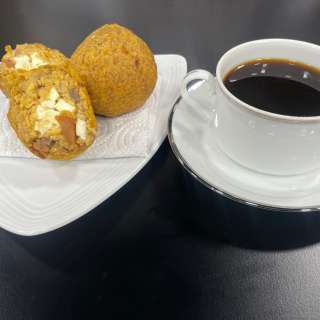 Bolón Mixto con Café