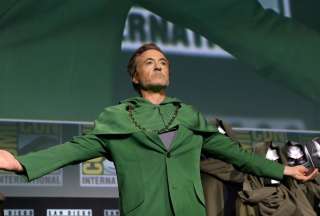 Esta vez como el villano Doctor Doom en las próximas películas de &quot;Los Vengadores&quot;, Robert Downey Jr. vuelve. 