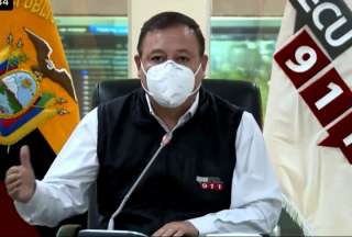 Juan Zapata, presidente del COE Nacional, durante la conferencia de prensa