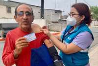 Cerca de 20.000 personas se inmunizaron contra el covid-19 y la influenza en Guayaquil, Durán y Samborondón