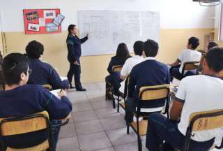 El Ministerio de Educación señaló que los cambios de horarios en las jornadas vespertina y nocturna se mantienen. 