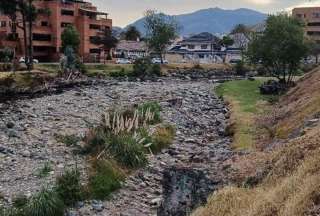 Los cuatro ríos de Cuenca presentan niveles históricamente bajos debido a la sequía que atraviesa el país.