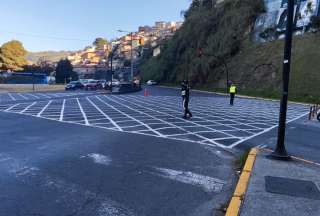 El Municipio de Quito realiza trabajos de alcantarillado en la av. Pichincha, sector El Trébol.
