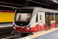 Debido a protestas, el Metro de Quito cerró la estación San Francisco.