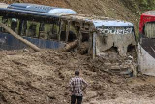 Autoridades de ese país confirmaron la muerte de 209 personas a causa de las graves inundaciones en Nepal. 