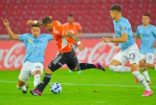 Universidad Católica y Millonarios jugaron un partido de bajo rendimiento por la Copa Libertadores. 