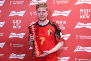 Kevin De Bruyne dijo que no merecía el premio al mejor jugador del partido. 