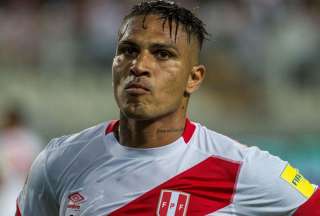 Paolo Guerrero analiza dejar del fútbol peruano