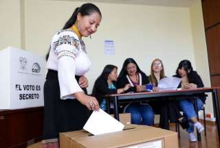 El CNE aprobó encuestadoras para el voto a boca de urna. 