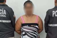 Una mujer que era buscada por el delito de asesinato fue detenida en Los Ríos. 