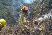 Se registran dos incendios forestales en las laderas del Pichincha