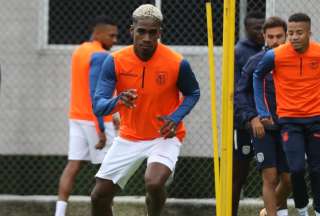 Félix Torres (centro) en una práctica en la Casa de la Selección.