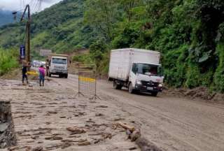 El Ministerio de Transporte informó la habilitación de un carril, en el sector Quilloturo. 