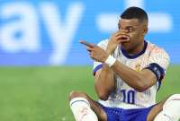 Mbappé se rompió la nariz en la Eurocopa