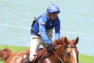  Nicolás Wettstein, junto a su compañero Altier D&#039;Aurois, culminó la competencia de cross country con una puntuación de 65.4 y estará en la última prueba de salto.