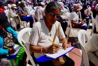 Quito rompió un Récord Guinness. 6.775 personas dibujaron la capital. 