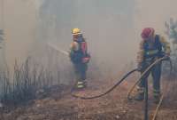 Pichincha, Cotopaxi, Bolívar y Tungurahua presentan niveles extremadamente altos de radiación UV, mientras el calor extremo favorece la propagación de incendios forestales.