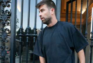 Piqué visitó por primera vez a sus dos hijos en Miami, en medio del acoso de periodistas y paparazis.