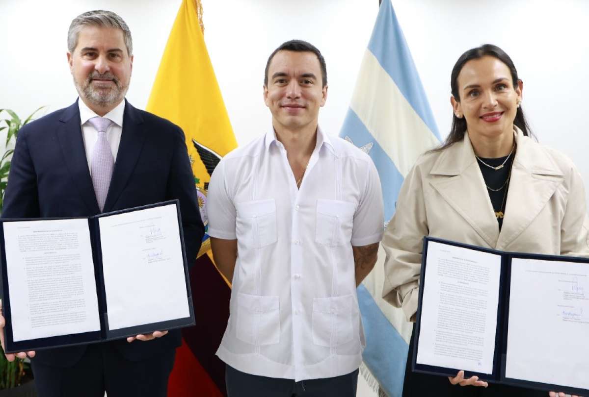Presidente Noboa fue parte de la firma de Memorando de Entendimiento con la empresa minera Barrick International.