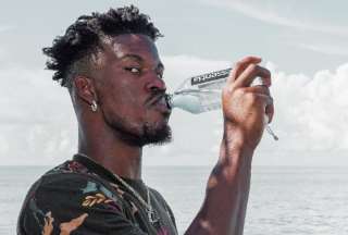 Jimmy Butler, estrella de la NBA, jugó en el Parque La Carolina