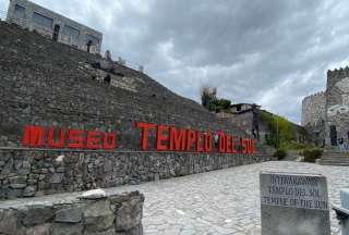 El noroccidente de Quito guarda lugares que cautivan a visitantes nacionales y extranjeros. Se trata de El Templo del Sol y de la Luna, la parroquia de Calacalí y Casa Agave. Templo del Sol y Templo de la Luna