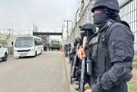 La Policía Nacional y las Fuerzas Armadas mantienen el control en la zona donde se ubica la Cárcel de La Roca.