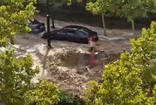 En poco menos de una hora, la fuerte tromba descargó más de 54 litros de agua por metro.