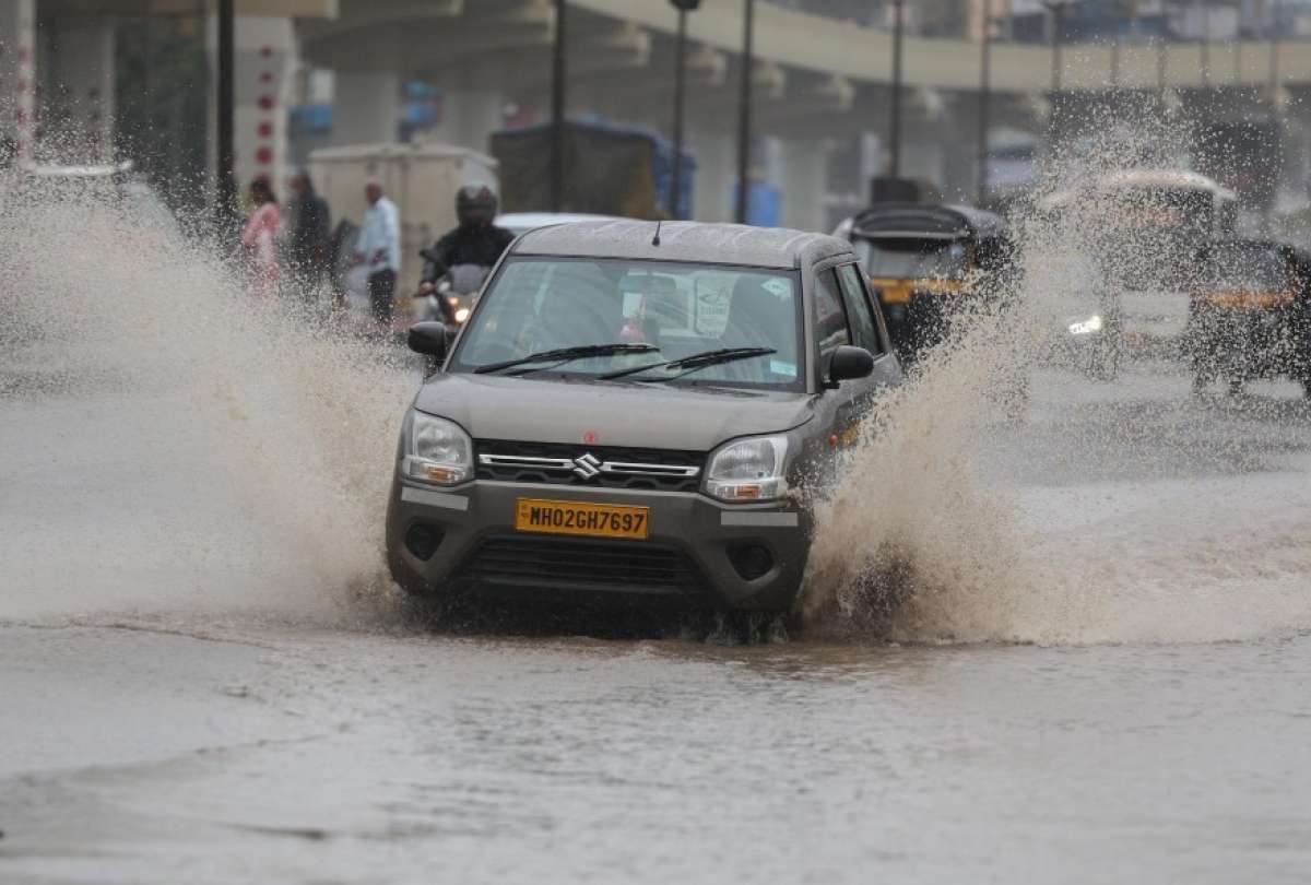 Las devastadoras lluvias en el norte de la India dejan hasta el momento 500 muertos y miles de evacuados.