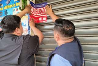 La Arcsa clausuró dos micromercados en el cantón Colimes, Guayas. En el sitio se vendían productos caducados en medio de insalubridad. 