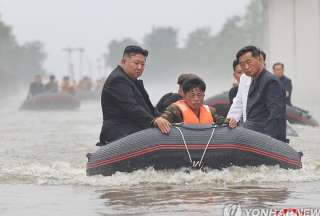 Kim Jong-Un, líder de Corea del Norte, tomó medidas contra funcionarios por las fuertes inundaciones que causaron fallecidos.