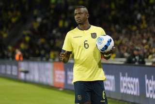 William Pacho interesa al Real Madrid