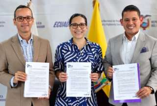 Arcsa y el Centro de la Industria Láctea firman convenio para fortalecer el sector