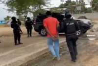 La Policía Nacional realiza operativos en varias ciudades de Manabí. En los allanamientos de este martes se aprehendió a presuntos integrantes de "Los Pepes".
