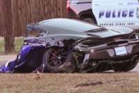 Un McLaren quedó reducido a chatarra, tras un grave accidente en Dallas. 