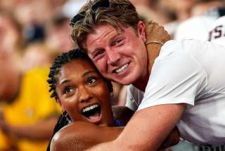 Tara y Hunter Woodhall son una pareja de oro y lo demostraron en los Juegos Olímpicos y Paralímpicos Francia 2024. 