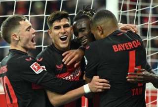 Así fue el partido de los equipos Bayer Leverkusen y Eintracht Frankfurt, de los ecuatorianos Hincapié y Pacho.