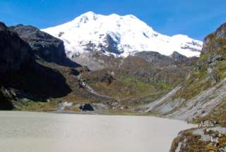 El ascenso a la cumbre del Cayambe está restringido a montañistas experimentados. 