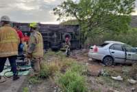 Cinco personas fallecieron en la vía que conecta Manta con Rocafuerte, en la provincia de Manabí.