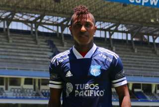 Hinchas de Emelec y un detalle en el anuncio del regreso de Miller Bolaños