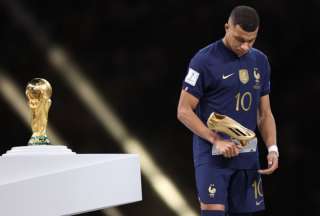 El botín de oro de Mbappé sufrió un pequeño percance 