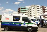 Cuatro hospitales del IESS de Azuay y Cañar recibieron ocho nuevas ambulancias. 