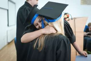 Así puedes acceder a Becas Futuro Femenino. 