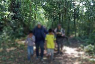 Los niños fueron rescatados por la Policía. 