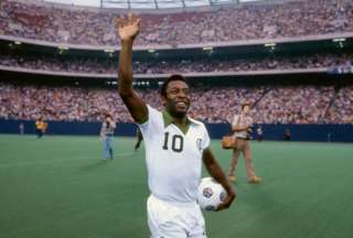 Pelé jugó dos años en el Cosmos para impulsar el fútbol en Estados Unidos. 